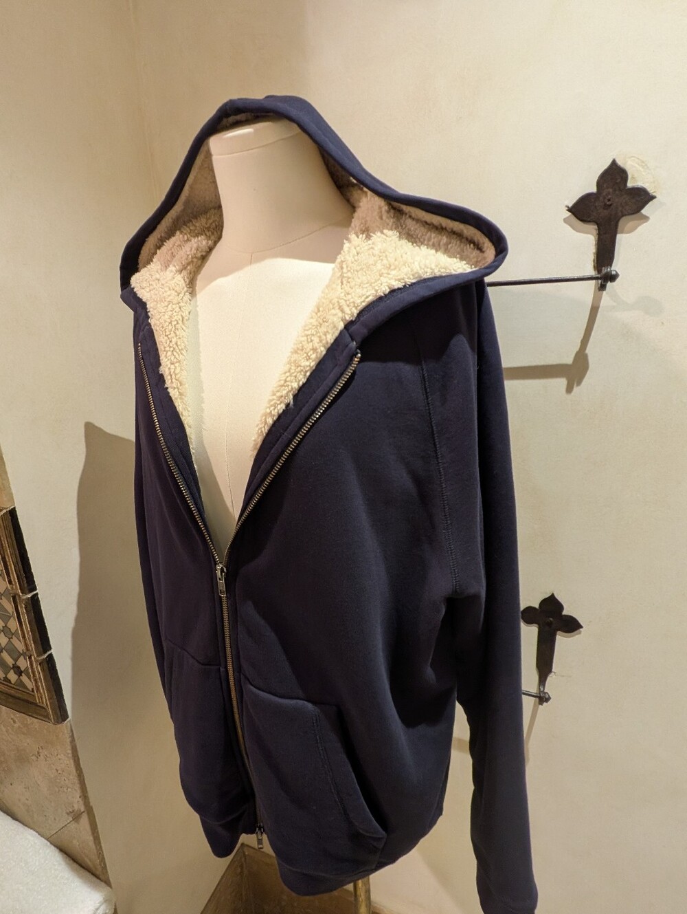 Vince NWT Men's Faux Fur Lined Full Zip Hoodie Coastal Blue M - Picture 4 of 10